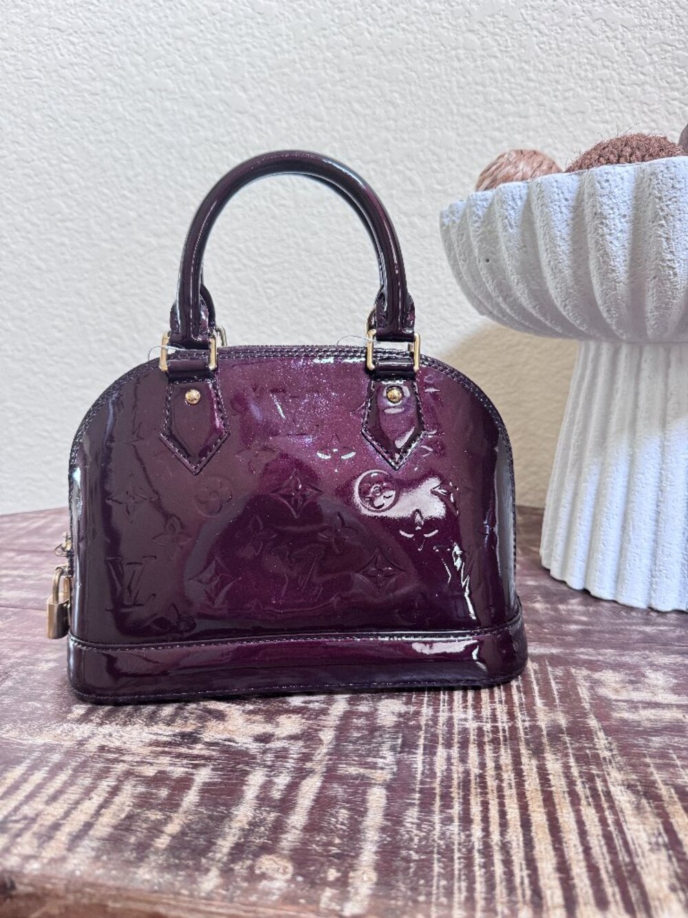 Louis Vuitton Alma BB Amarante Vernis Authentic COA